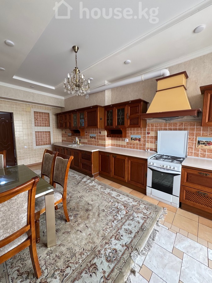 4-комн. кв., 165 м2 фото номер 1