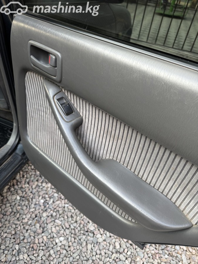 Toyota Camry III (XV10) фото номер 4