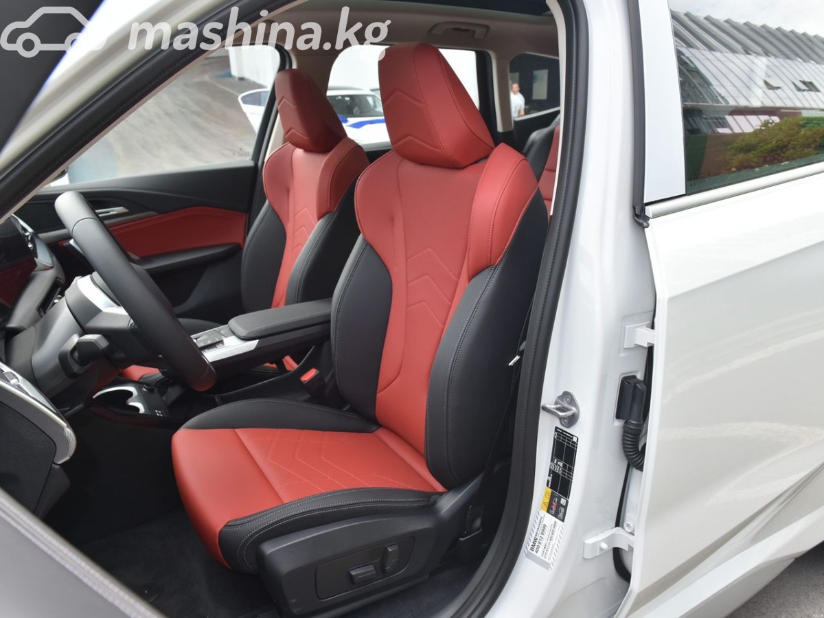 BMW iX1 фото номер 9