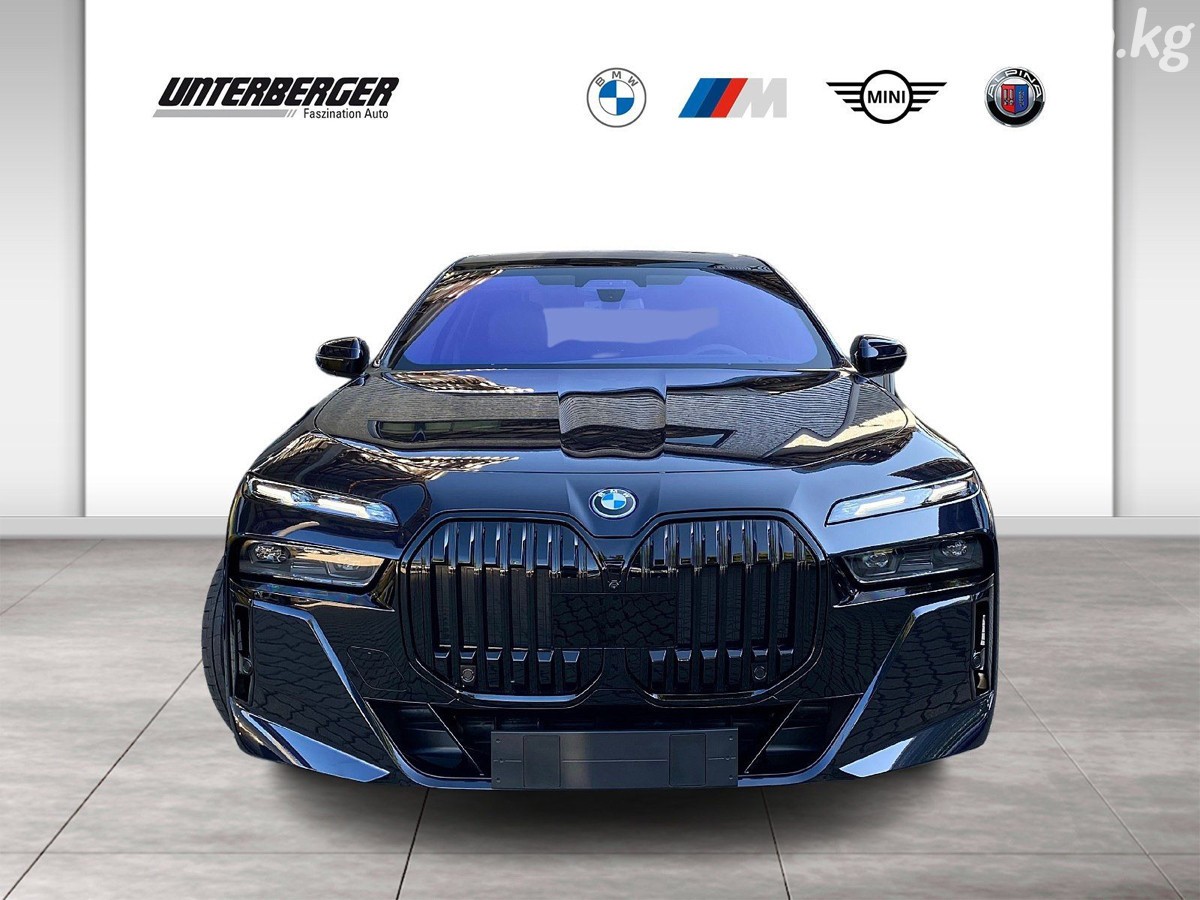 BMW i7 фото номер 1