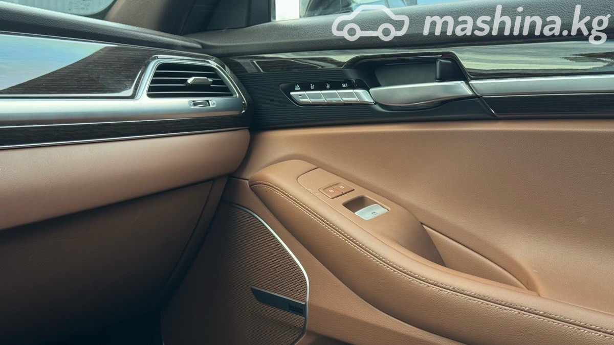 Genesis G90 I Рестайлинг фото номер 9