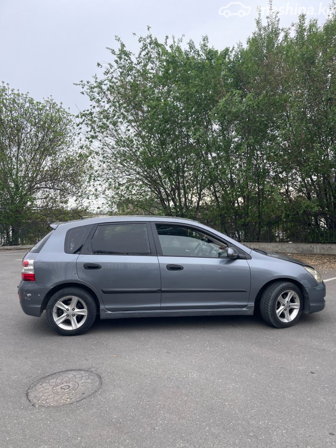 Honda Civic VII Рестайлинг фото номер 6