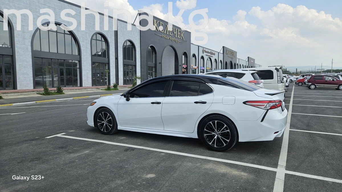 Продажа Toyota Camry VIII (XV70) 2018