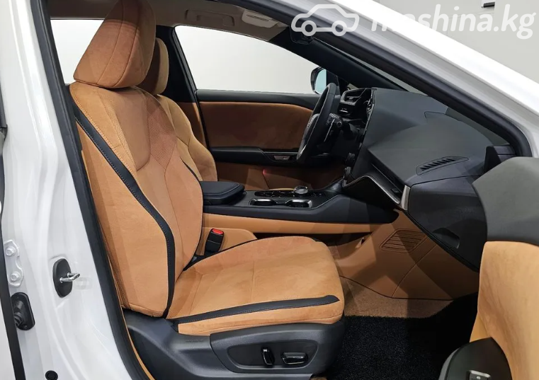 Lexus RZ фото номер 9