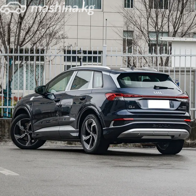 Audi Q4 e-tron фото номер 4
