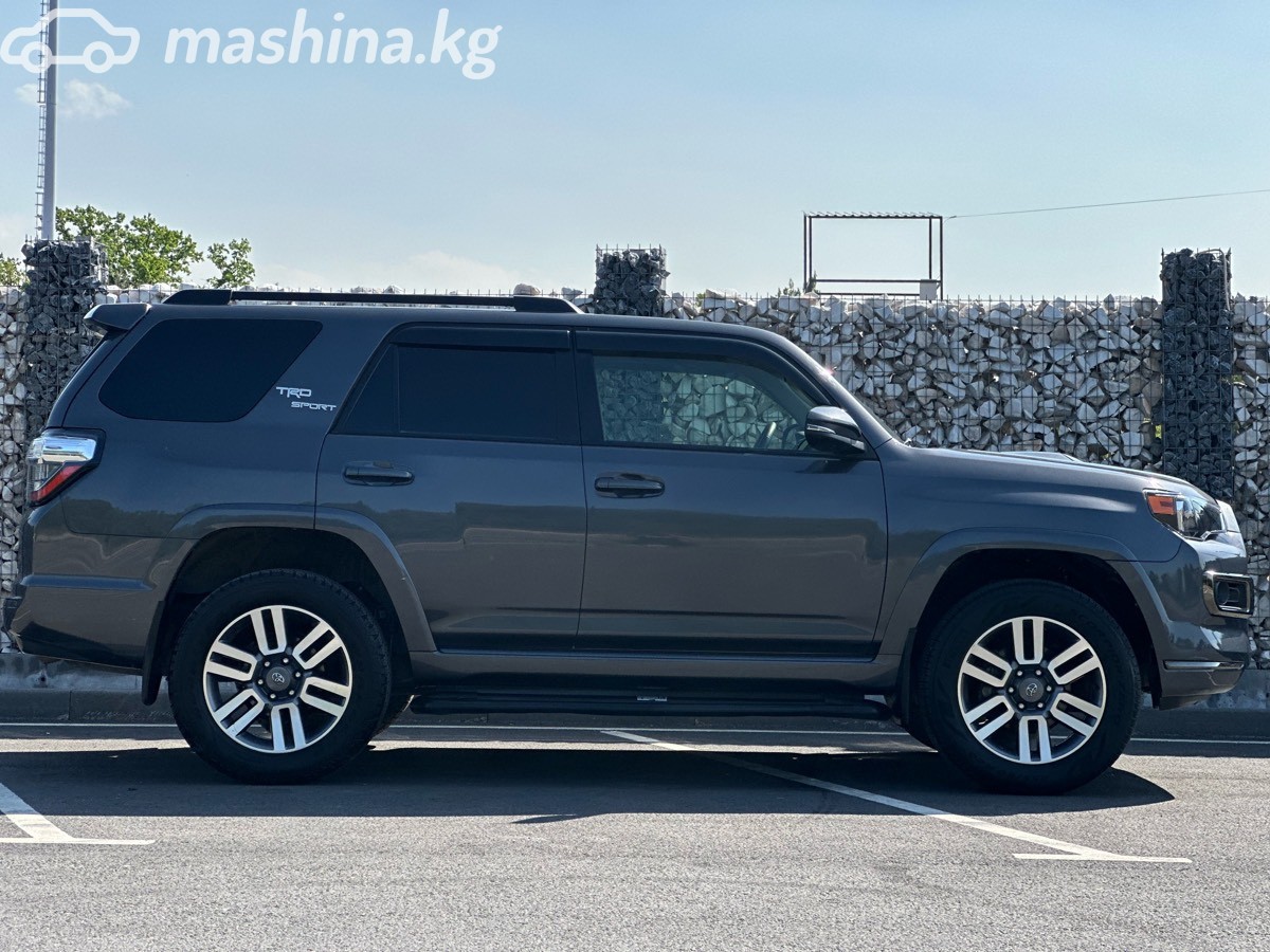 Toyota 4Runner V Рестайлинг фото номер 4