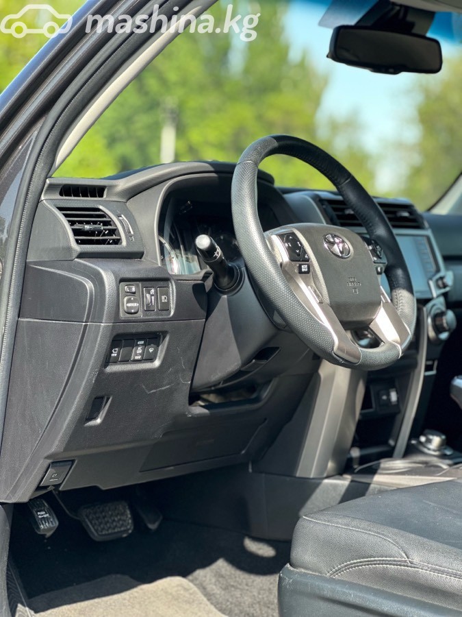 Toyota 4Runner V Рестайлинг фото номер 9