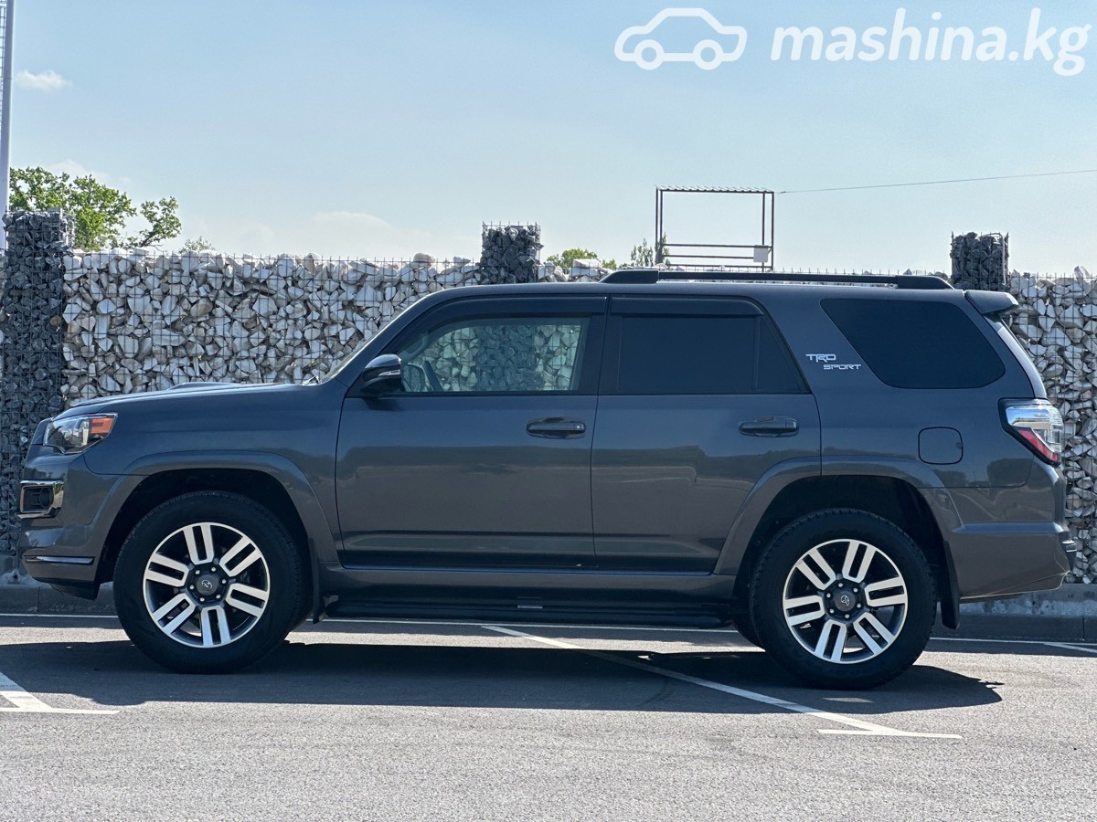 Toyota 4Runner V Рестайлинг фото номер 3