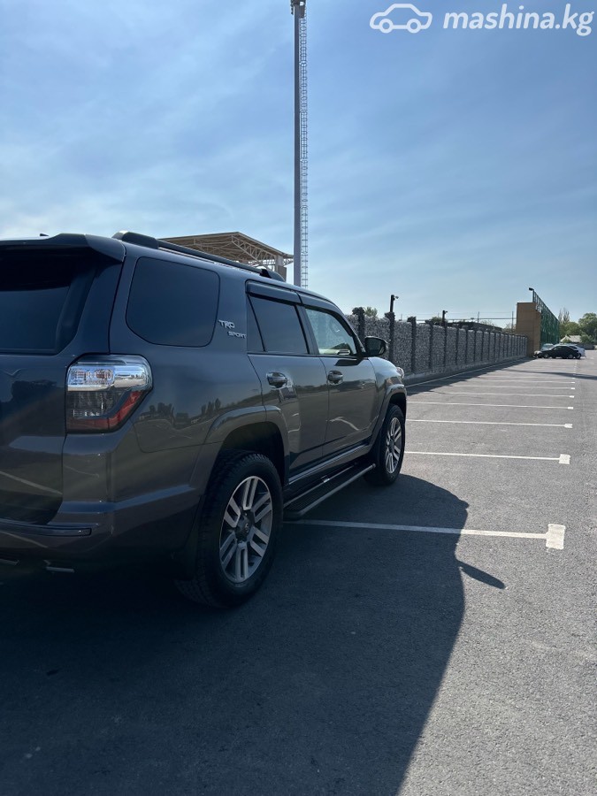 Toyota 4Runner V Рестайлинг фото номер 10