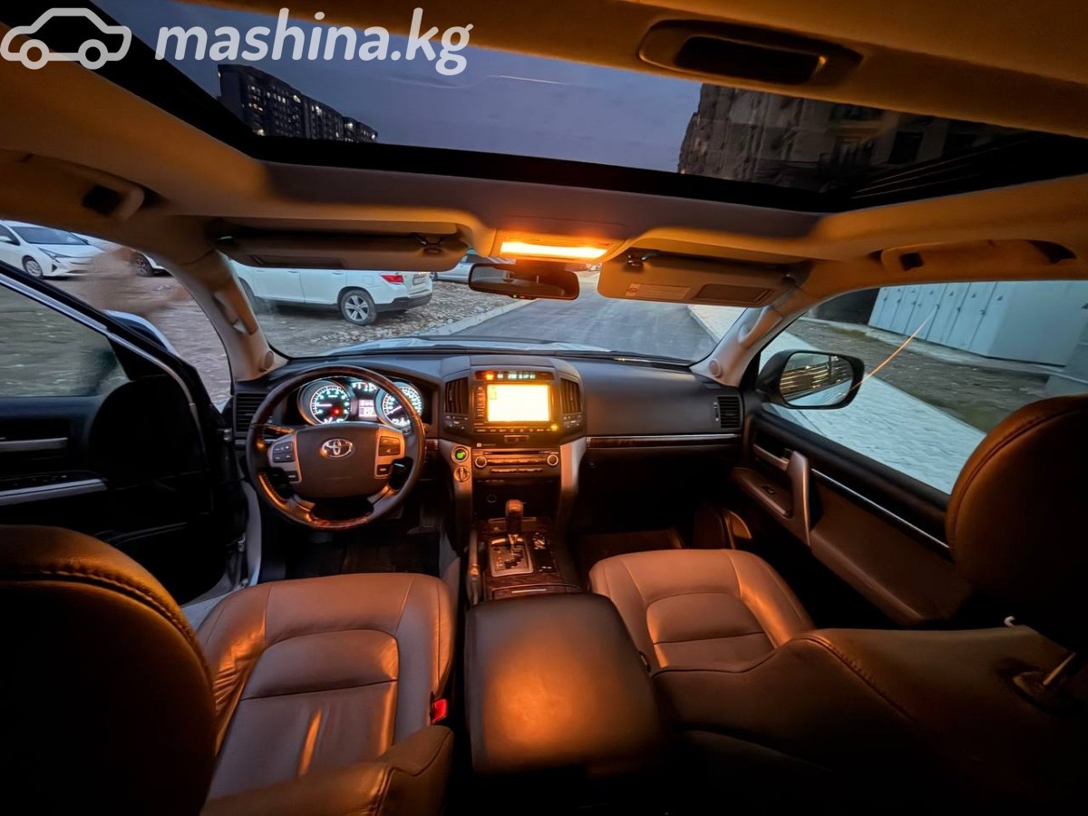 Toyota Land Cruiser 200 Series фото номер 7