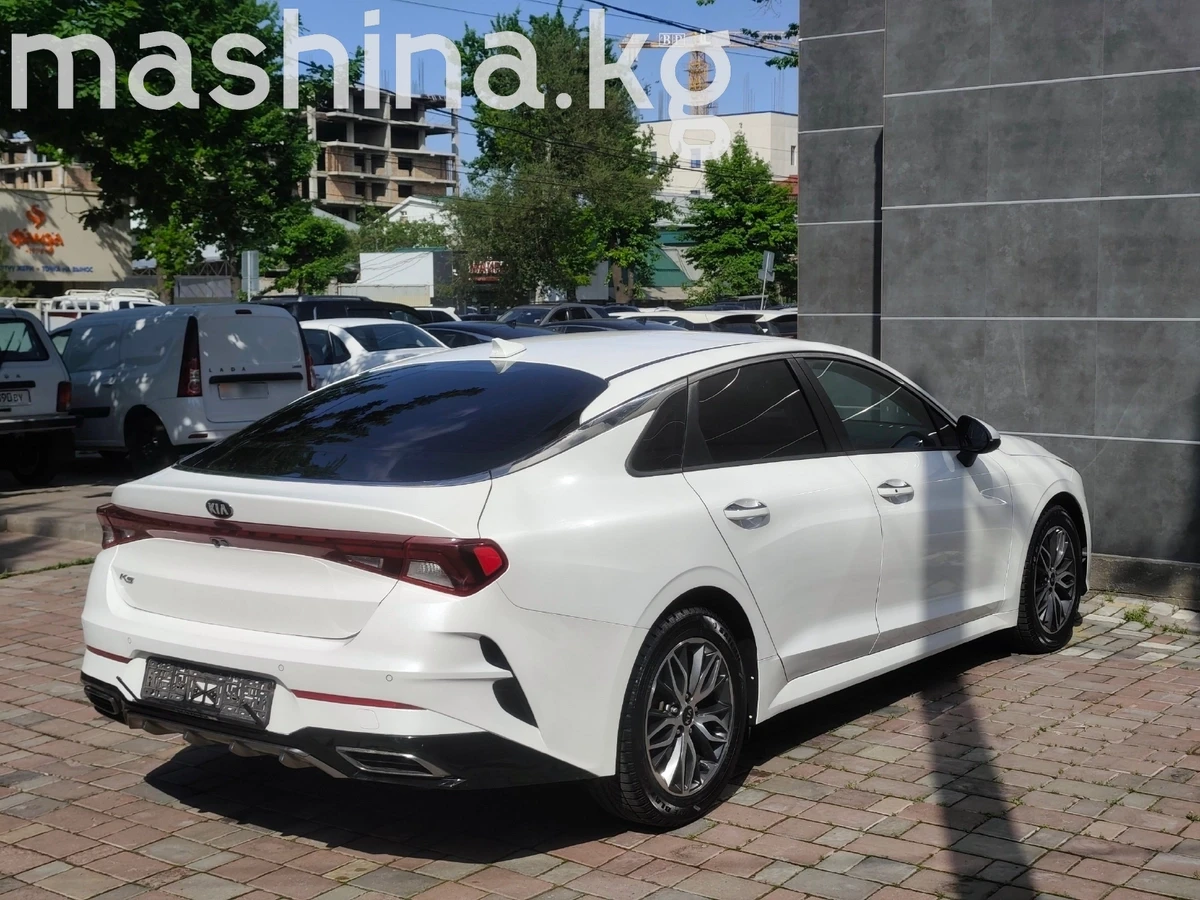 Продажа Kia K5 III 2021